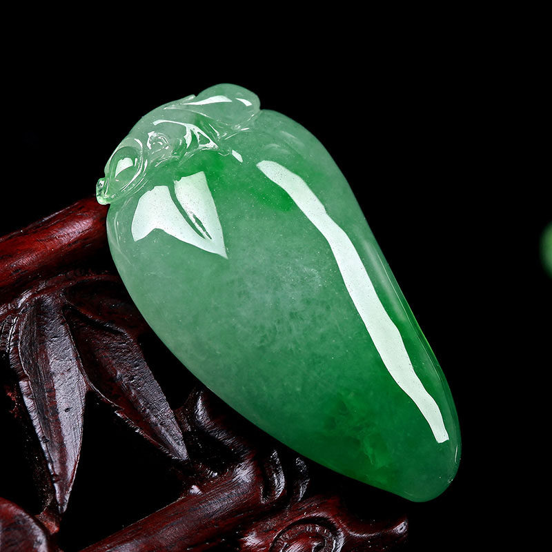 冰糯种翠绿色翡翠福瓜吊坠 10.97克