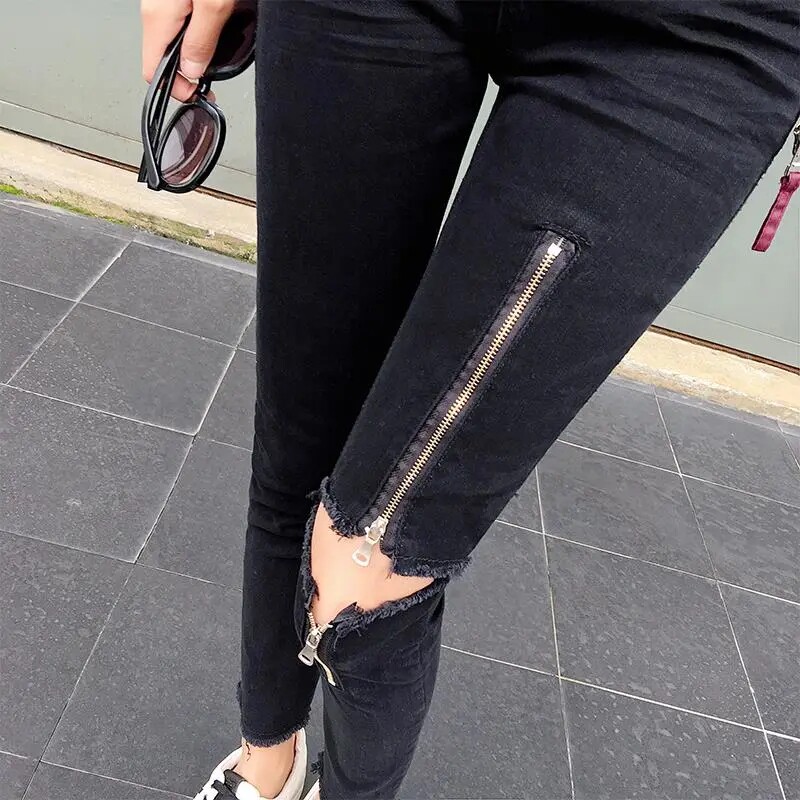 2020春秋款黑色牛仔裤女小脚紧身显瘦乞丐烂膝盖破洞潮高腰靴裤潮