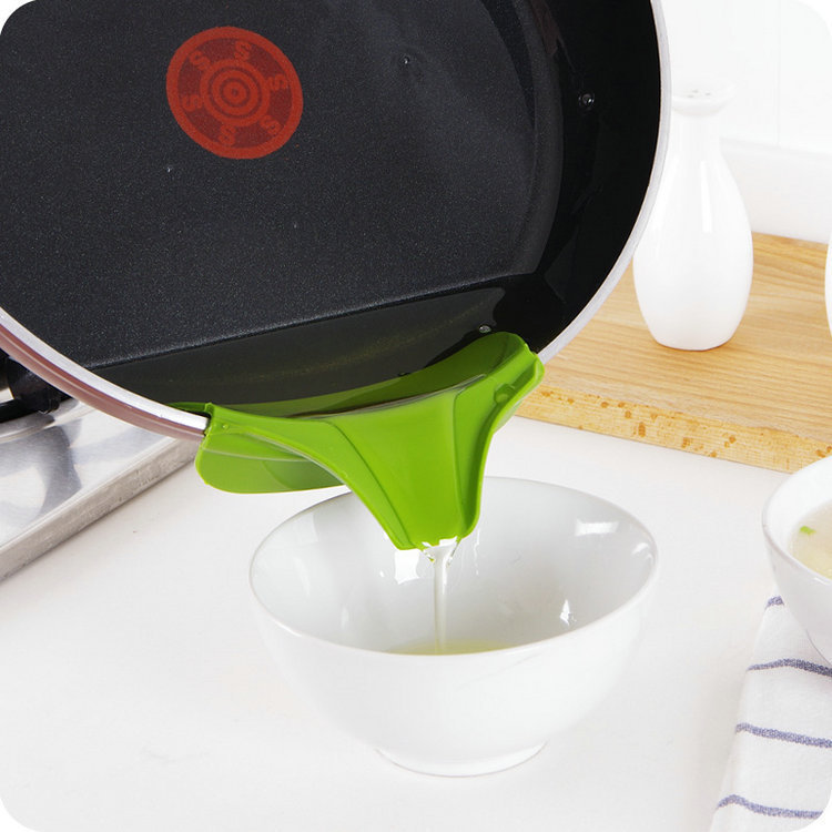防洒漏厨具锅具边缘导流器创意实用小工具厨房用品硅胶漏斗