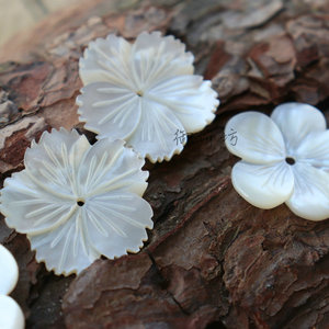 天然白蝶贝雕刻桃花花瓣 发梳材料 耳饰汉服发簪 diy头饰饰品材料