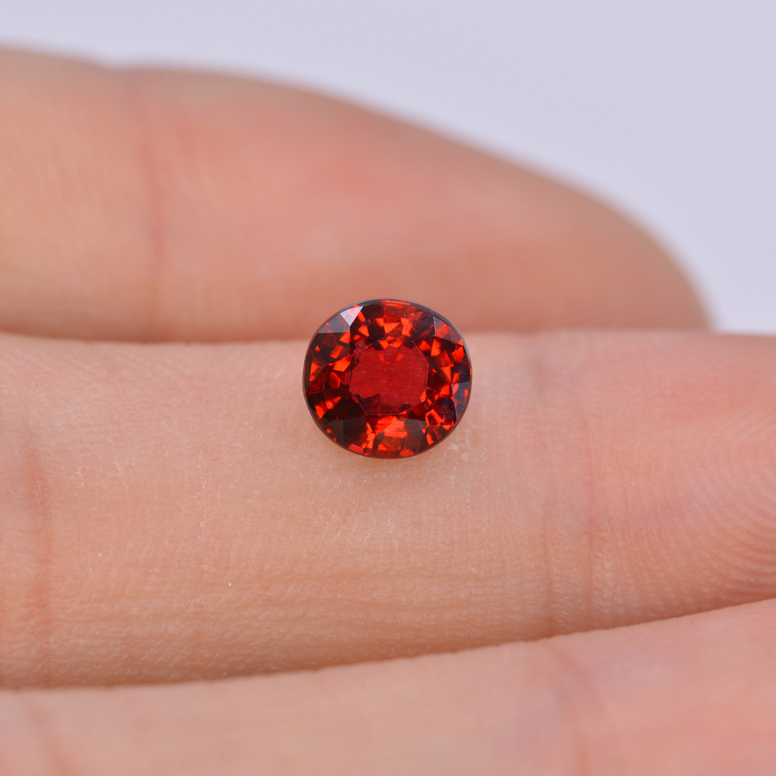 1ct 天然红色尖晶石裸石 火彩极佳 颜色正 8546# - 拍卖