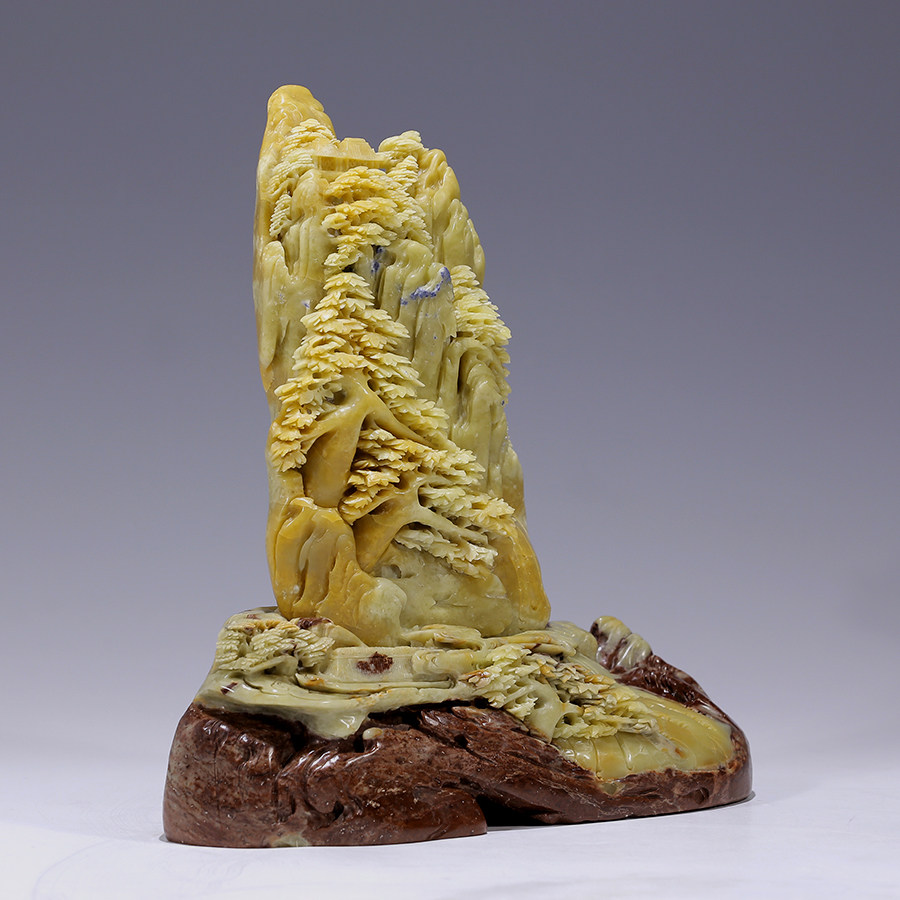 青田石雕《山水》 青田封门金玉冻,山水摆件