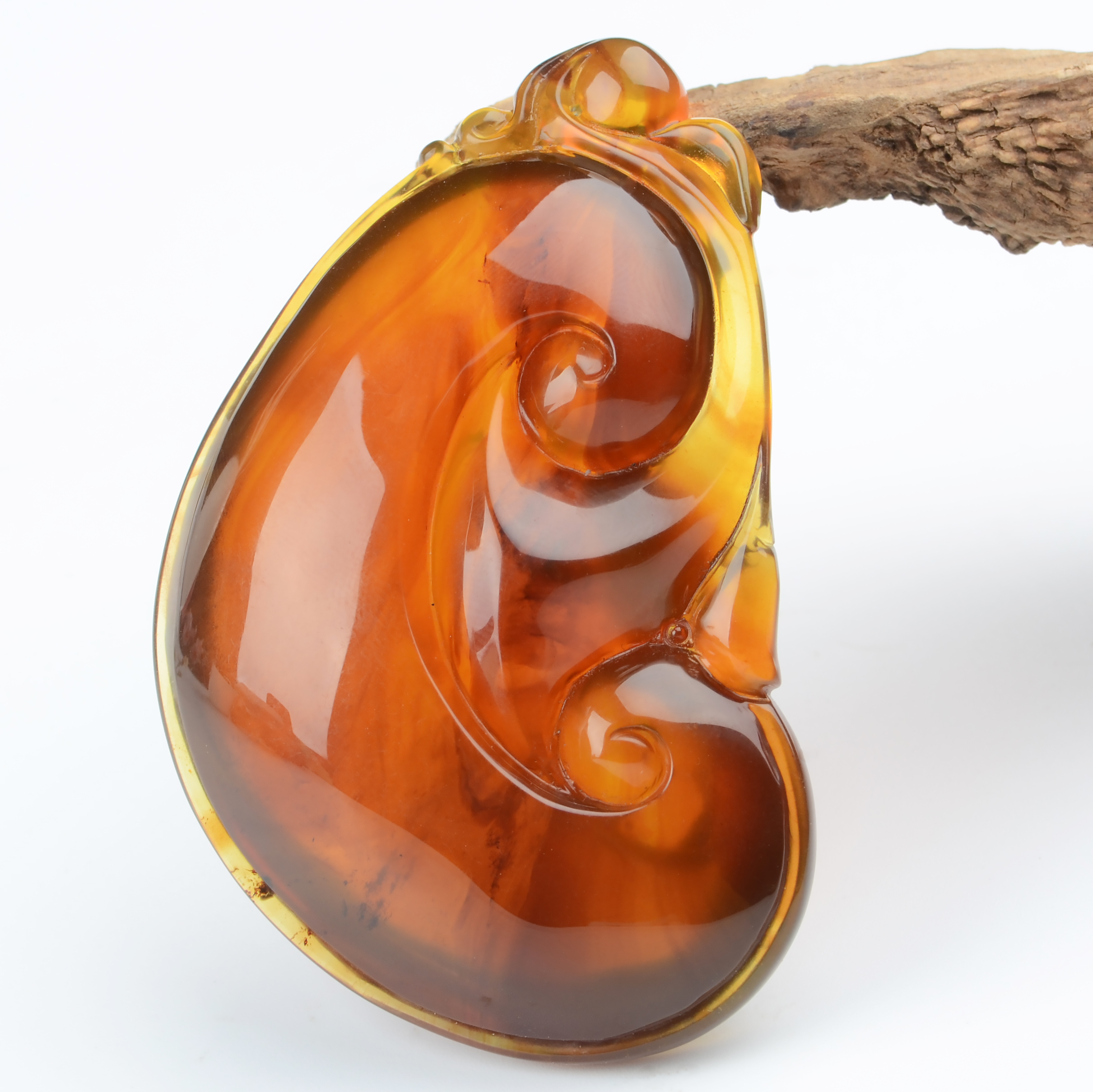 35.55g(不含链)【工作室】天然缅甸琥珀金棕珀如意吊坠