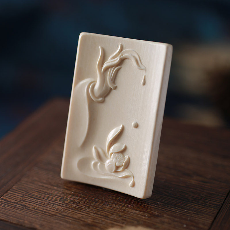 精品《莲花禅意小牌》 精雕细琢 卫胜工作室出品31