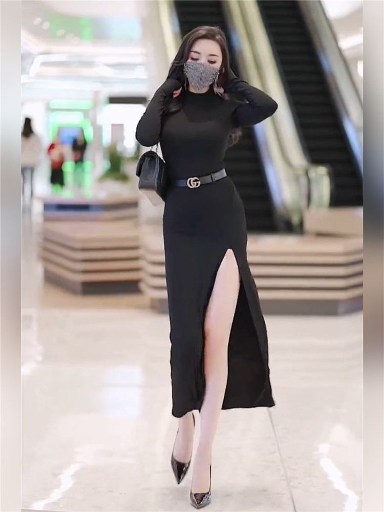 明星品牌馆1980的优惠券大全—抖音欣儿同款黑色高领长袖开叉连衣裙