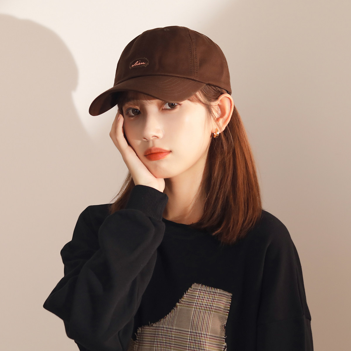 个性潮牌软顶鸭舌帽女纯棉百搭咖啡色棒球帽韩版简约运动帽子男