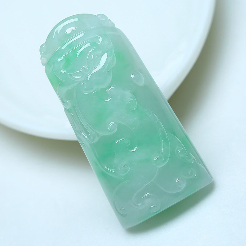 【源头好货-平洲】 冰糯种果绿翡翠龙牌 14.57克