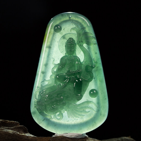 源头好货-四会 翡翠倾城《乘龙观音》蓝水翡翠a货吊坠 43.89g