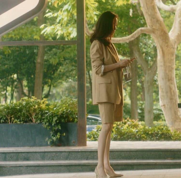 淘宝￥238折后价￥118流金岁月朱锁锁倪妮同款衣服女秋冬季新款宽松