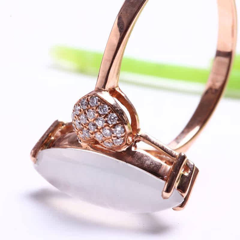 意绵绵天然a货 18k金镶钻翡翠戒指 3.06克 188437