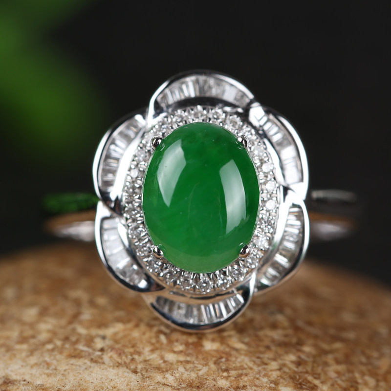 18k金伴钻镶嵌老坑冰种满绿翡翠戒指 3.21g