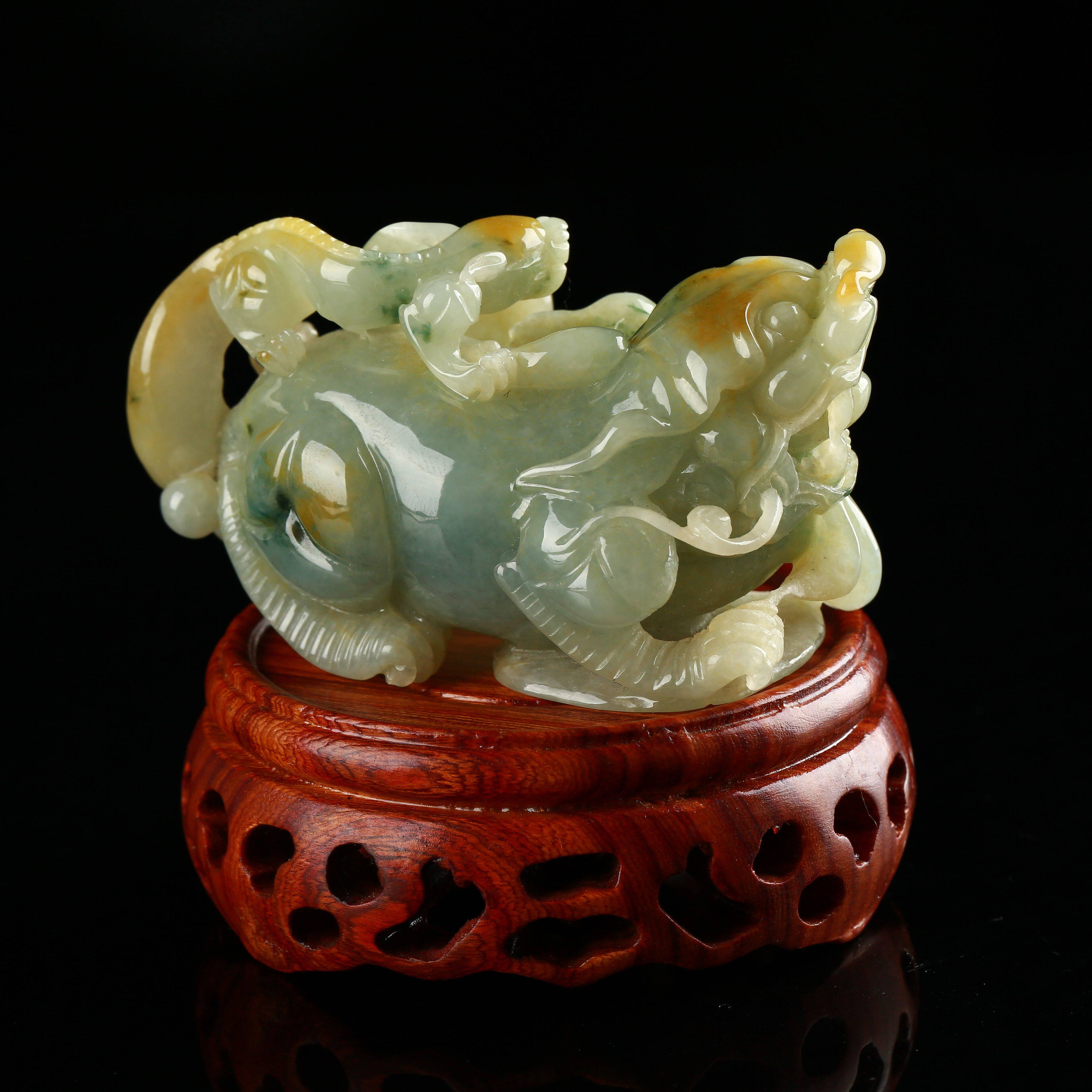 老坑翡翠精雕飘黄翡招财貔貅小摆件 142.11g(包含底座重量)