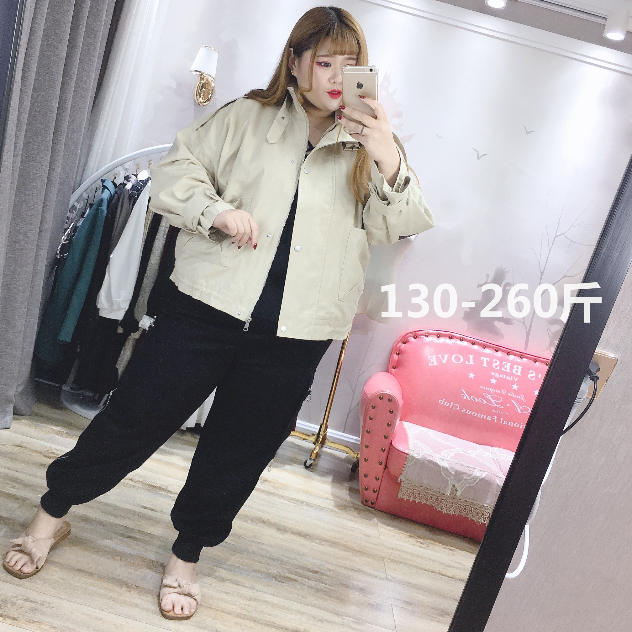 大码女装帅气_肉嘟嘟的胖仙女莹莹大码女装春款200斤胖妞印花工装宽松