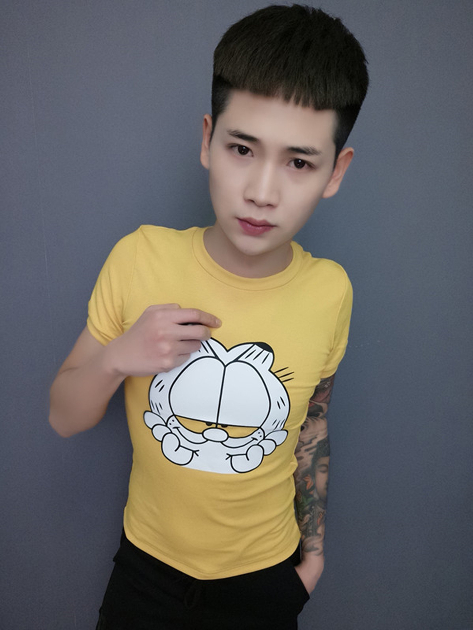 特价快手网红同款短袖男_2020快手时尚小伙修身潮男社会短袖t恤 潮牌