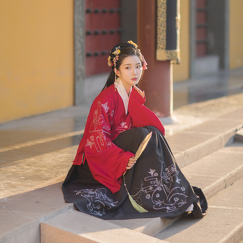 呦呦鹿鸣云梦蝶原创设计汉服女绣花短袄搭配褶裙日常春秋冬3米摆