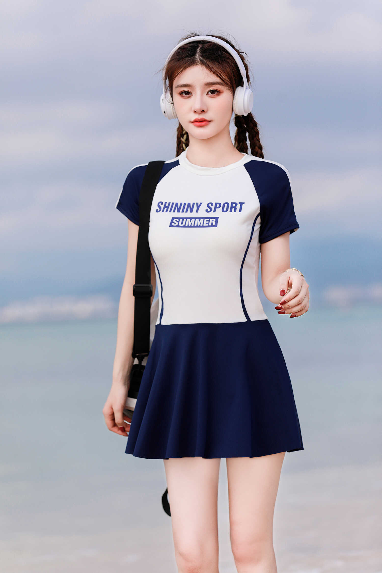 韩版女生泳衣女运动保守显瘦分体裙式小清新学生泳装温泉2024新款