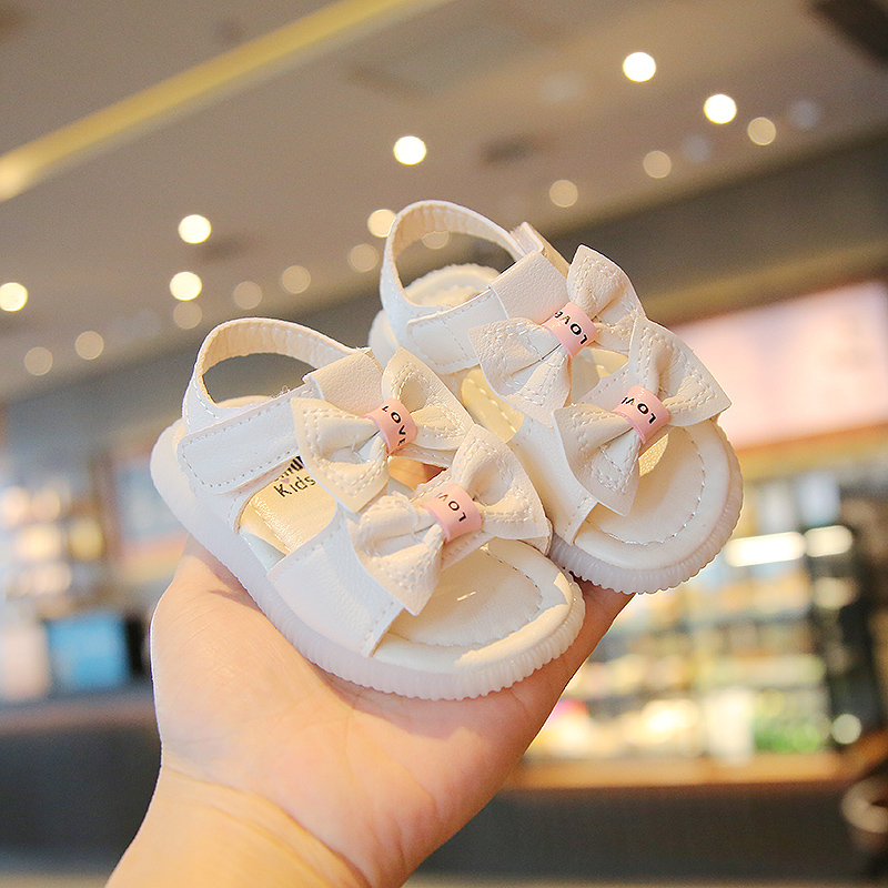 夏季新款软底凉鞋2022公主蝴蝶结0-2岁婴幼儿女宝透气沙滩学步鞋1