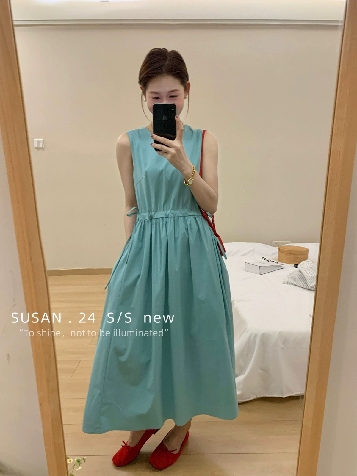 SUSAN韩系纯色收腰设计v领气质淑女连衣裙