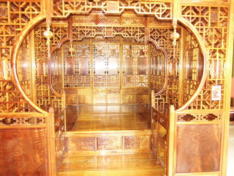 金丝楠木千工拔步床