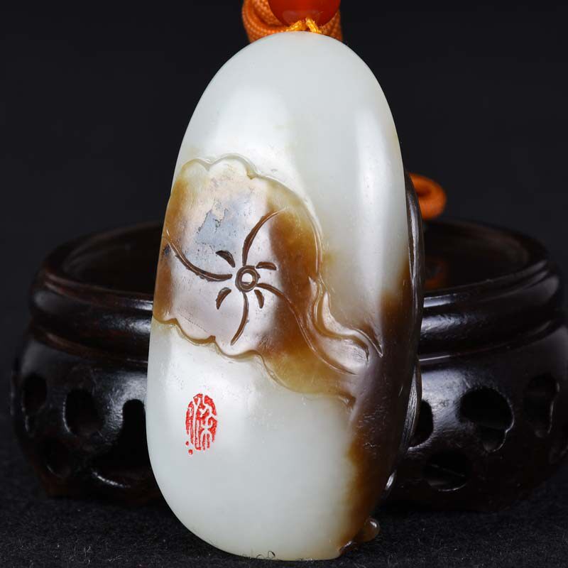 源头好货-镇平河南省玉石雕刻大师梁振 和田玉 连年有余56.09g