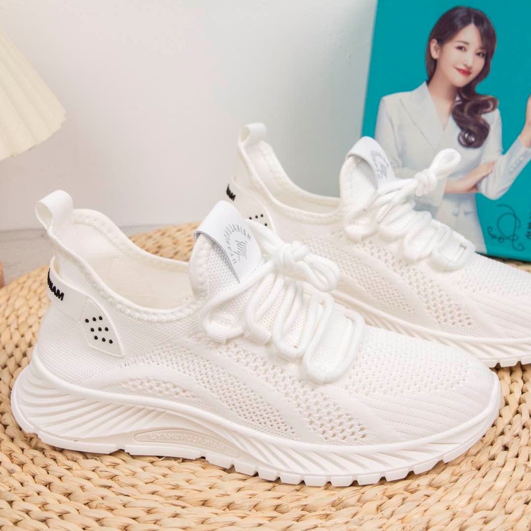 麦卡伦鲨鱼鞋男款夏季休闲鞋太空鞋轻盈透气飞织网面鞋情侣跑步鞋