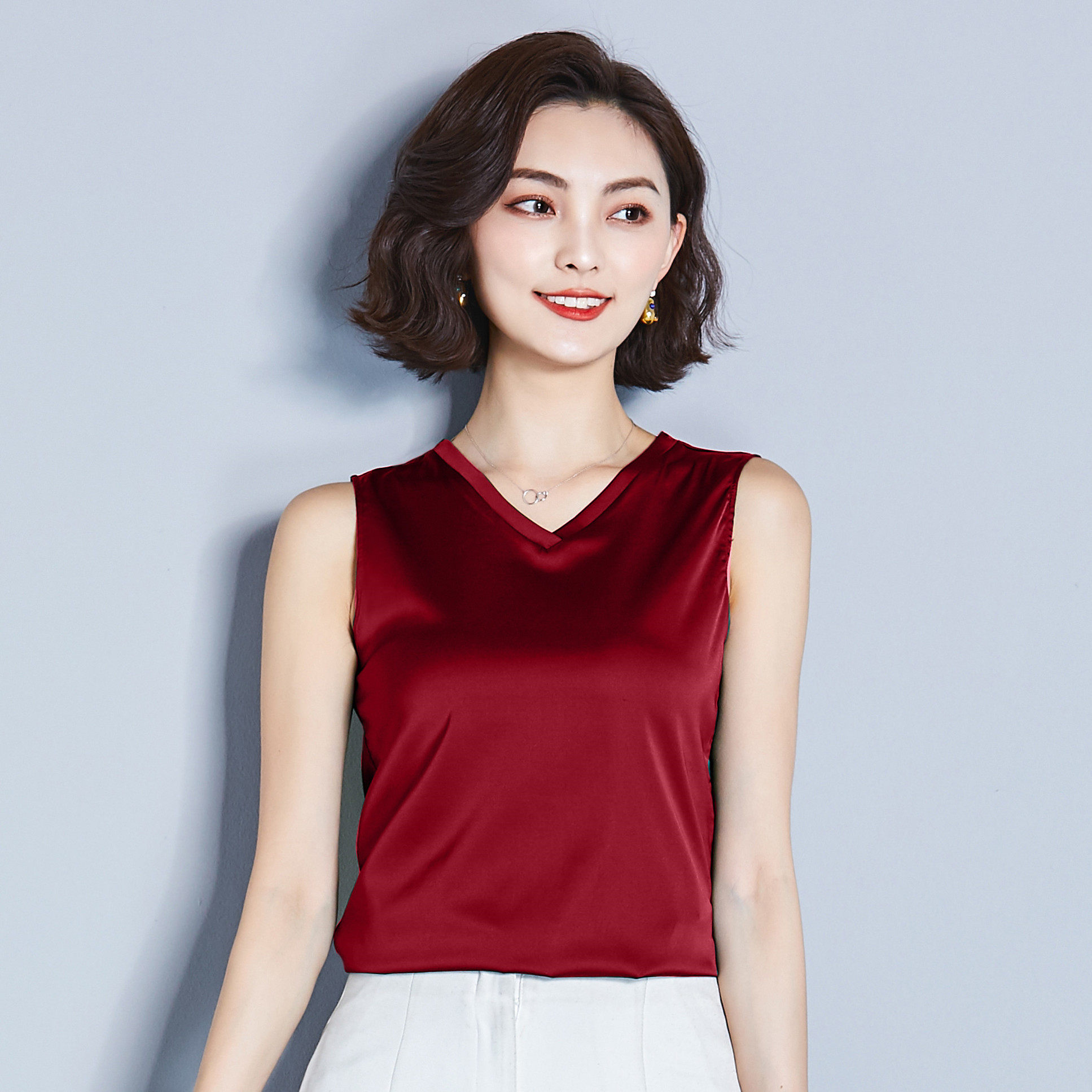 现货实拍2019新款v领重磅真丝吊带背心 女 桑蚕丝无袖上衣打底衫