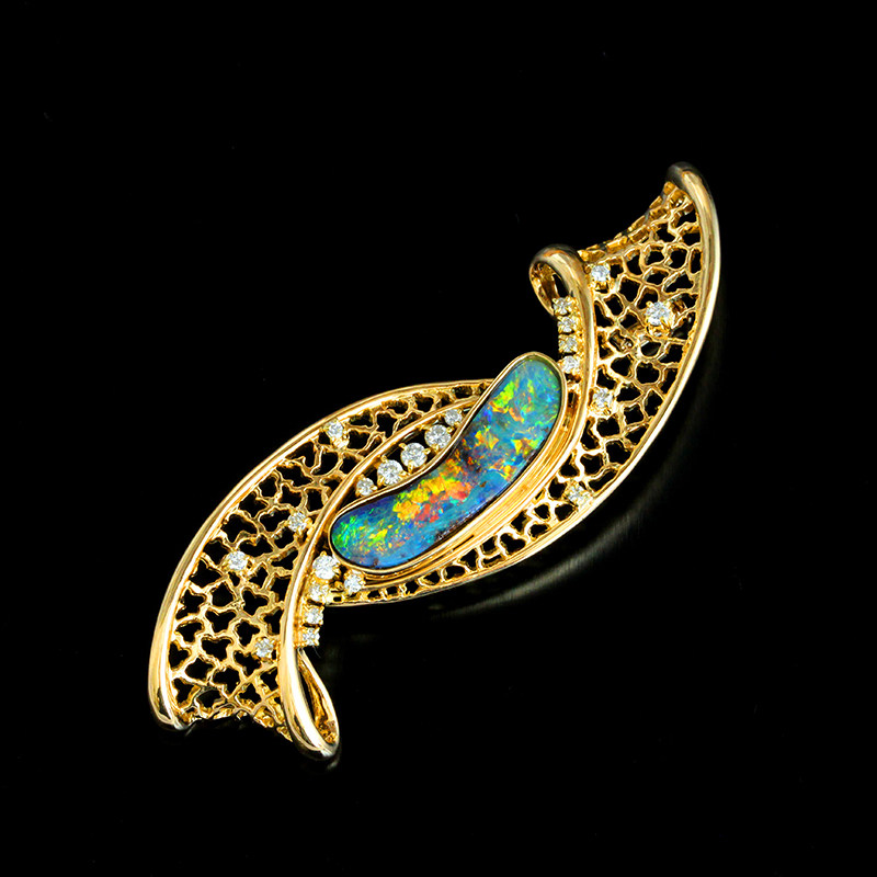 2.80ct天然欧泊石18k金钻石镶嵌胸针【8042】