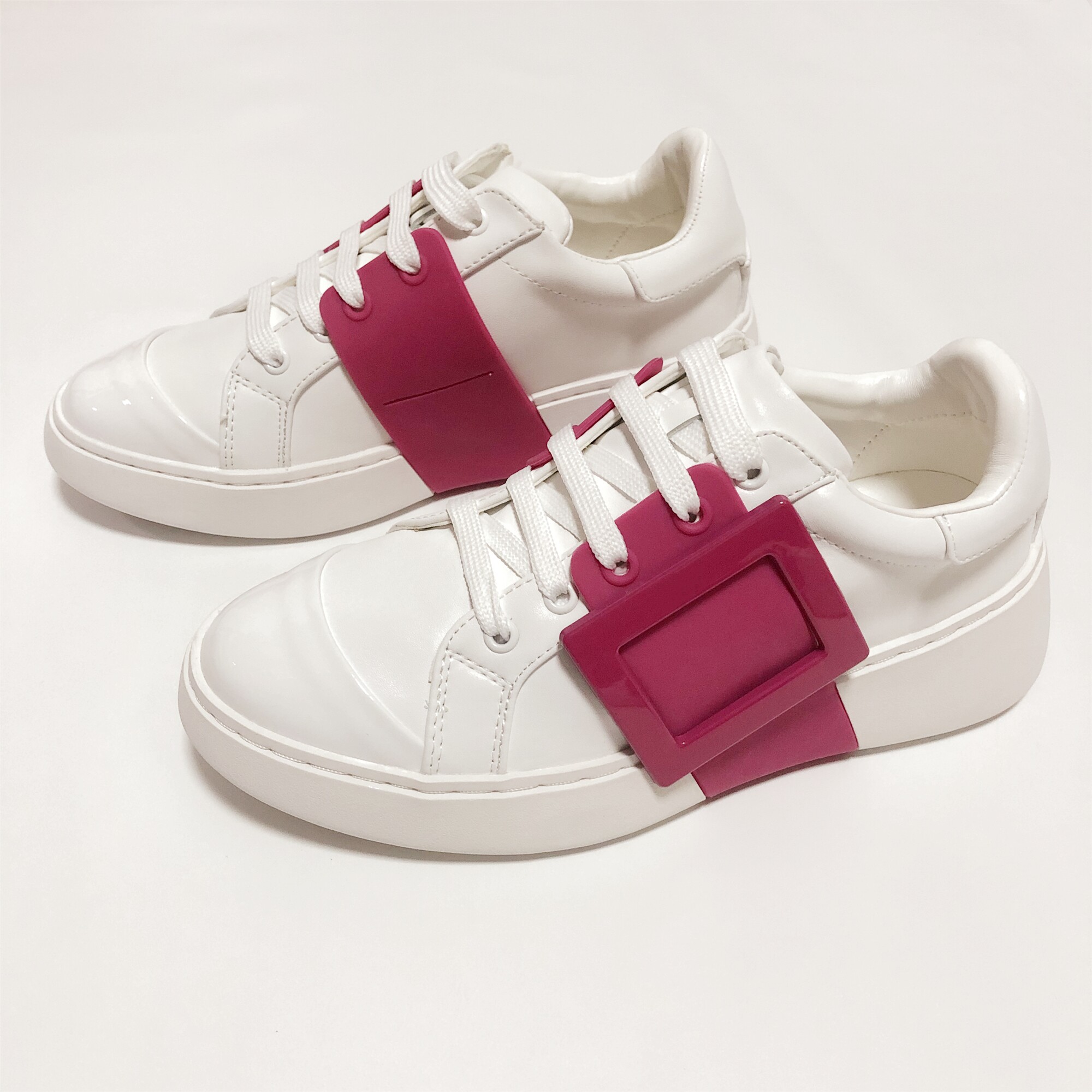 热销杨幂同款鞋 内增高 唐嫣_唐嫣同款小白鞋女2020春季新款rv方扣