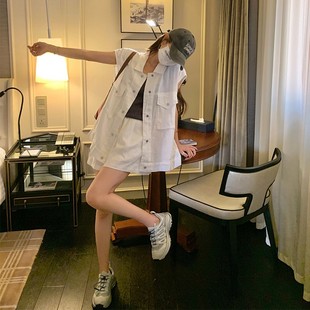 白色小个子工装风套装女夏季2024新款韩版无袖马甲阔腿短裤两件套