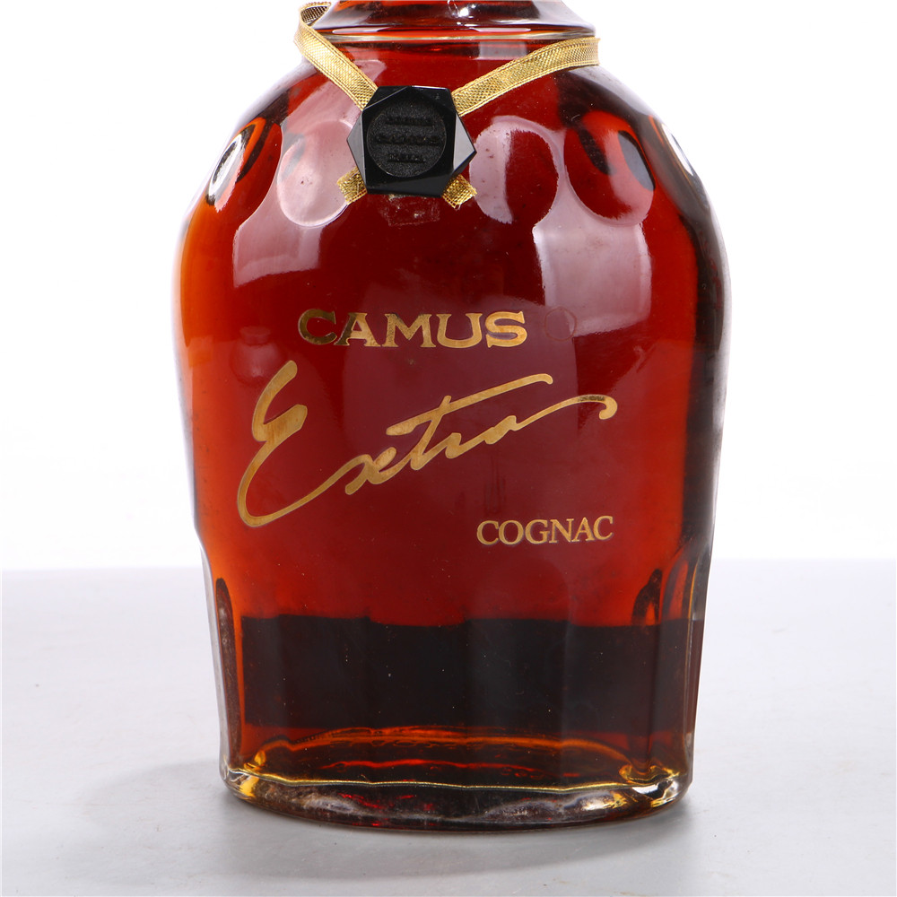 56.90年代初法国卡慕extra特级干邑白兰地 40度700ml