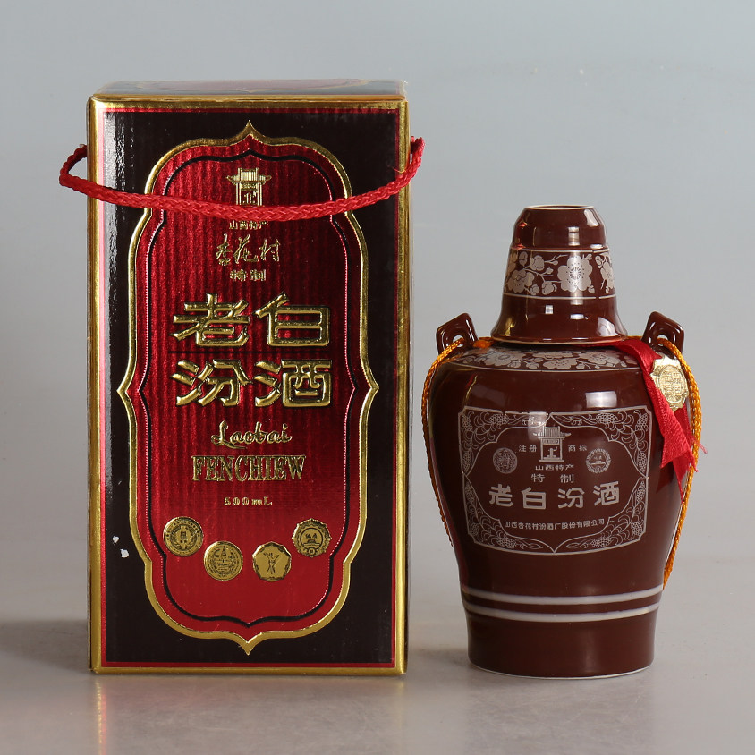 76,(中国名酒)1996年53度500l特制老白汾酒1箱6瓶