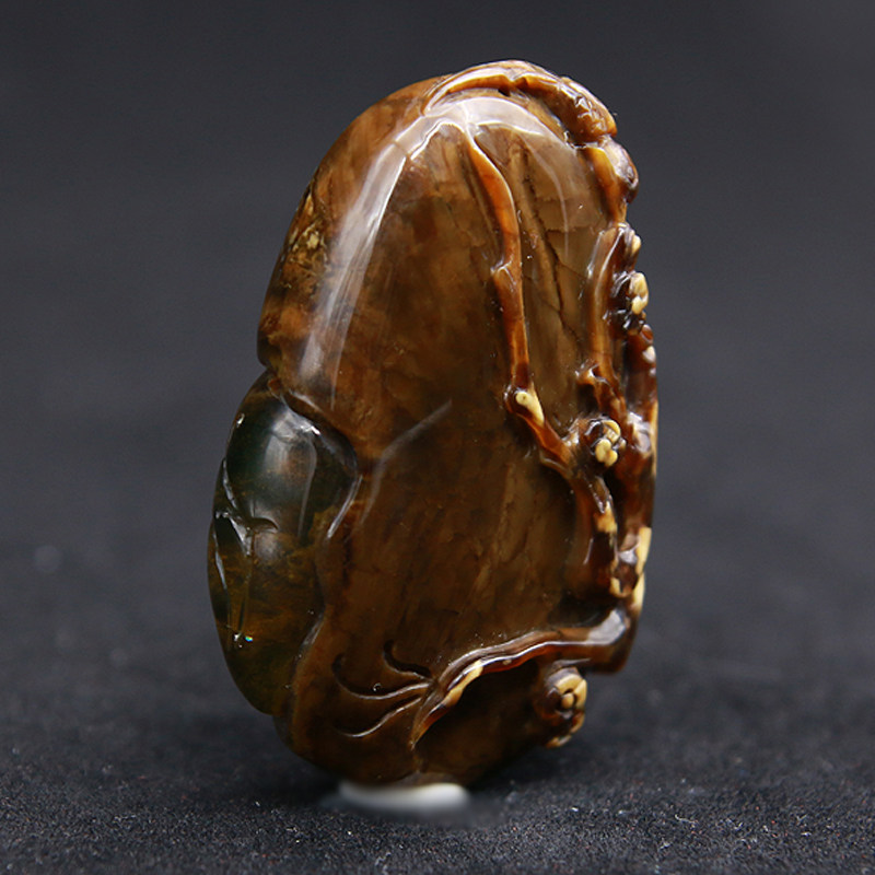 14.59g 纯手工精雕工琥珀雕件