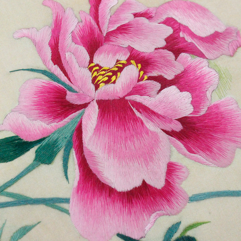 手工刺绣精品出水芙蓉 开封汴绣装饰画牡丹图特色工艺品礼品