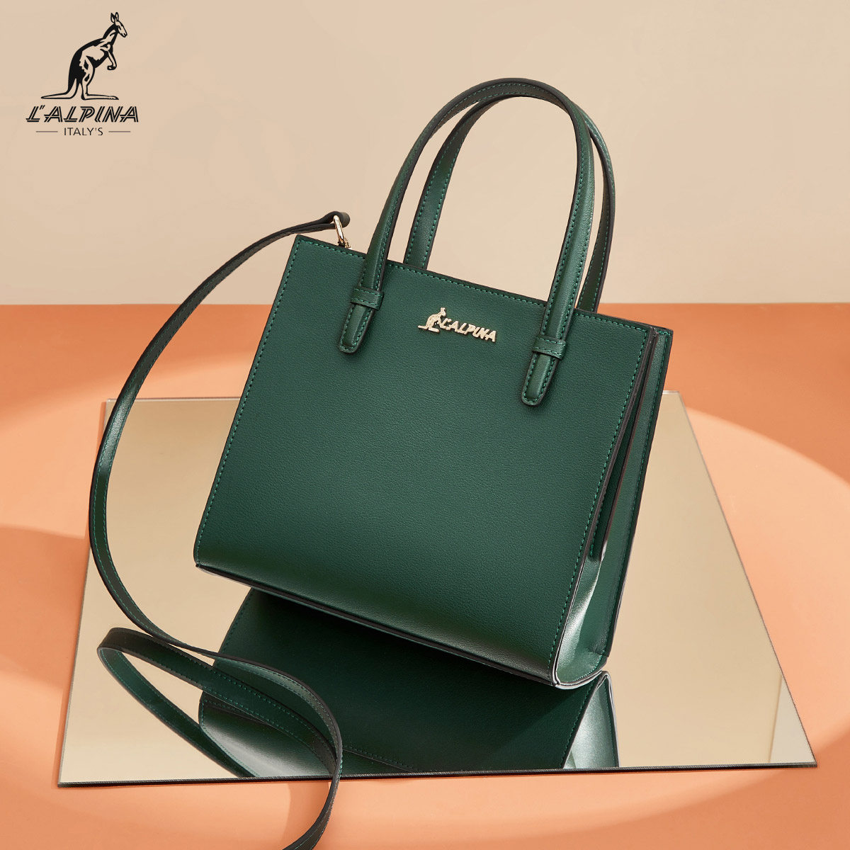 店铺名称:阿尔皮纳袋鼠奢立专卖店