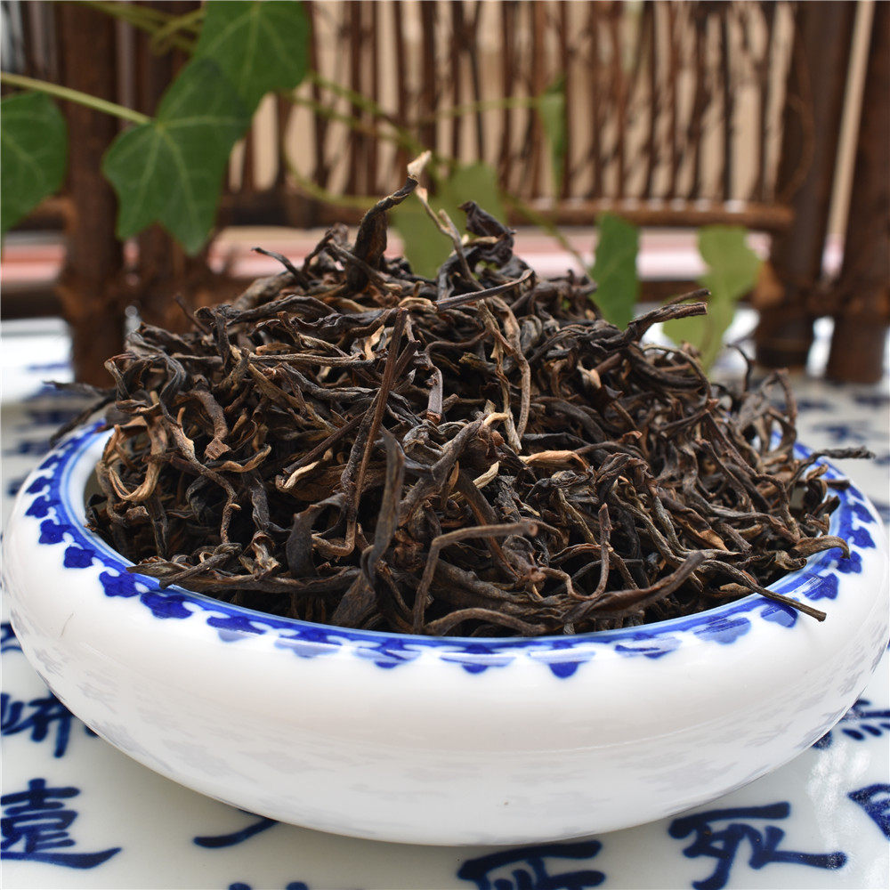 3盒一元拍 2005年 拔玛古树茶 单株古树头春纯料 生茶 300克