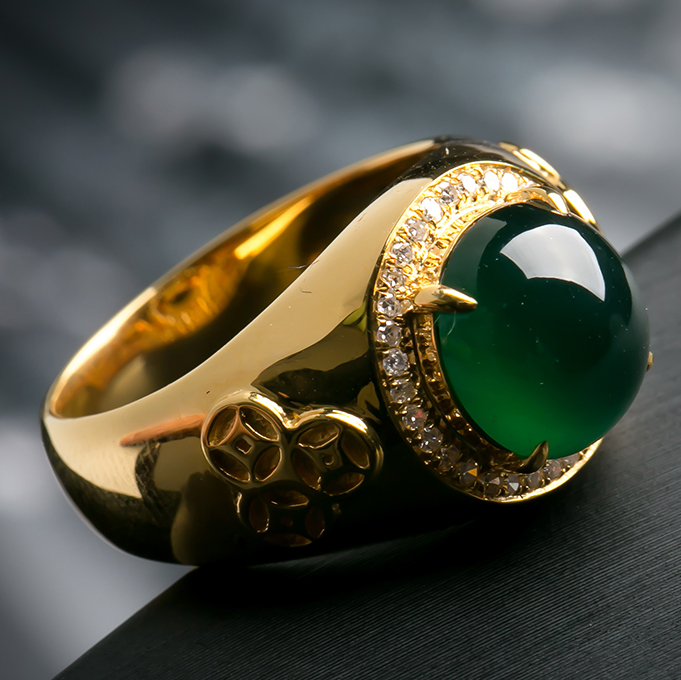 18k金满钻镶嵌冰种满绿翡翠霸气豪华男戒 8.29g