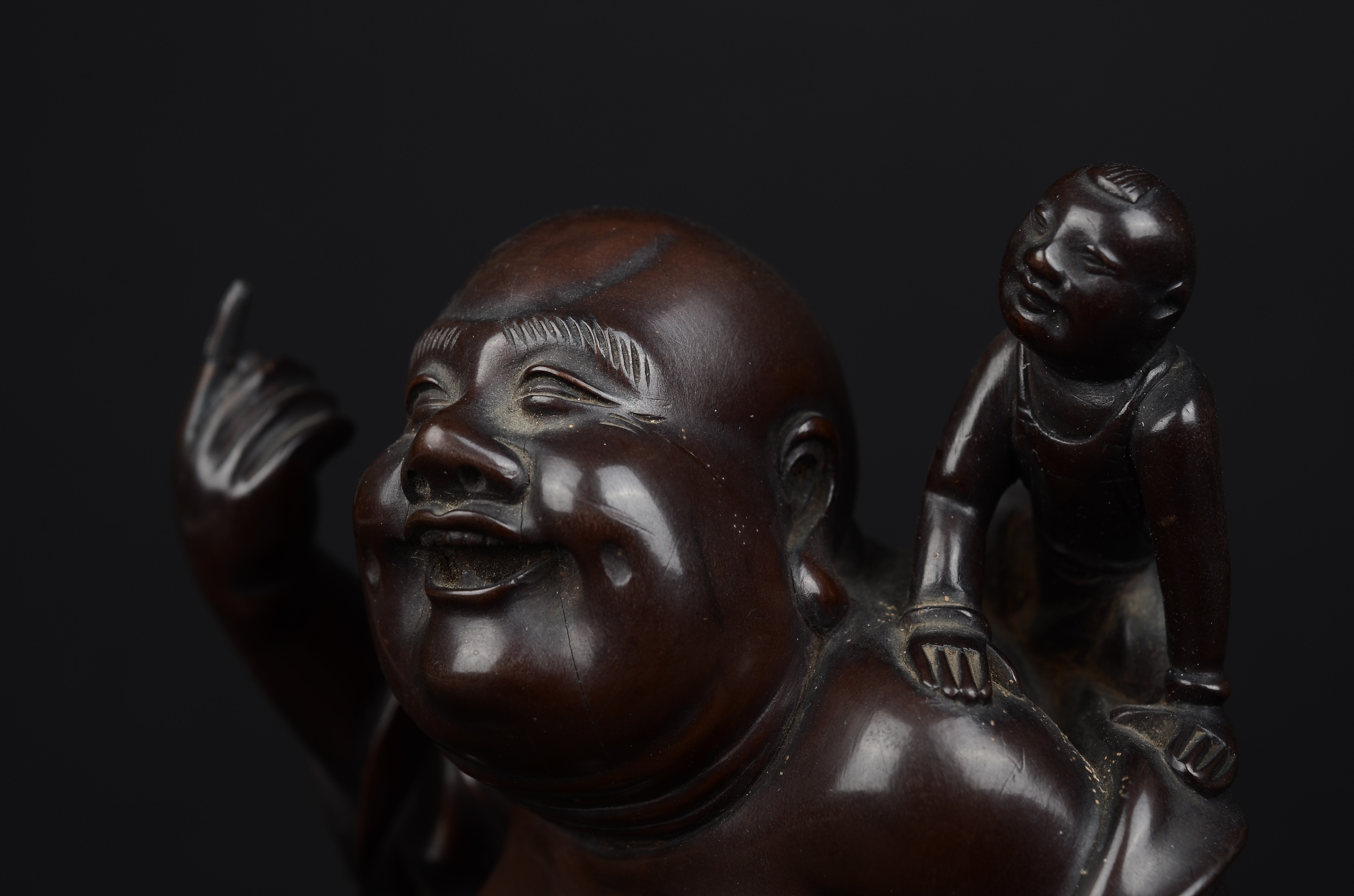 清 黄杨木雕童子戏弥勒摆件 tb8-023