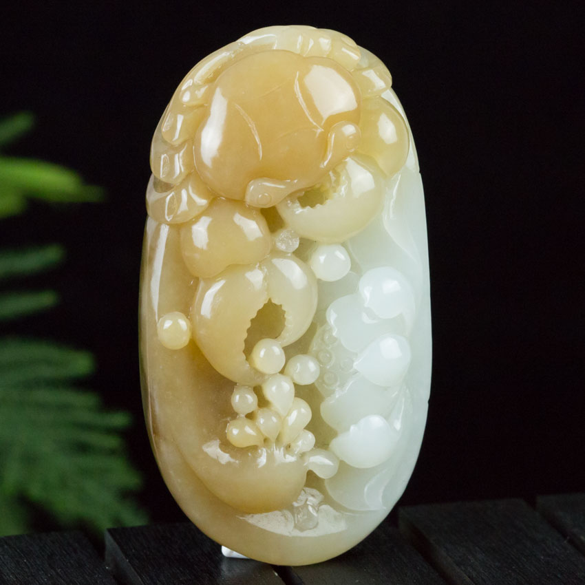 河南省玉石雕刻大师王晓义作品 和田玉八方来财挂件 92.24g xl12