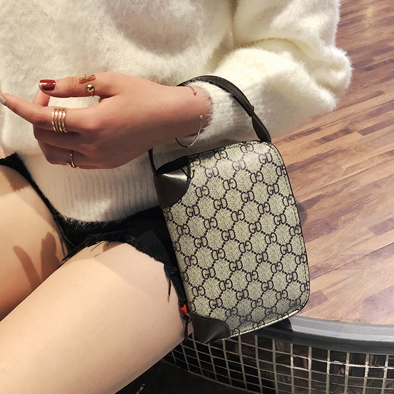 新款女手拿包时尚休闲手抓包手机包女长款钱包手拎包女小包零钱包在类目 箱包皮具/热销女包/男包, 女士包袋中 - 来自Buy2taobao.com提供专业的淘宝代购服务