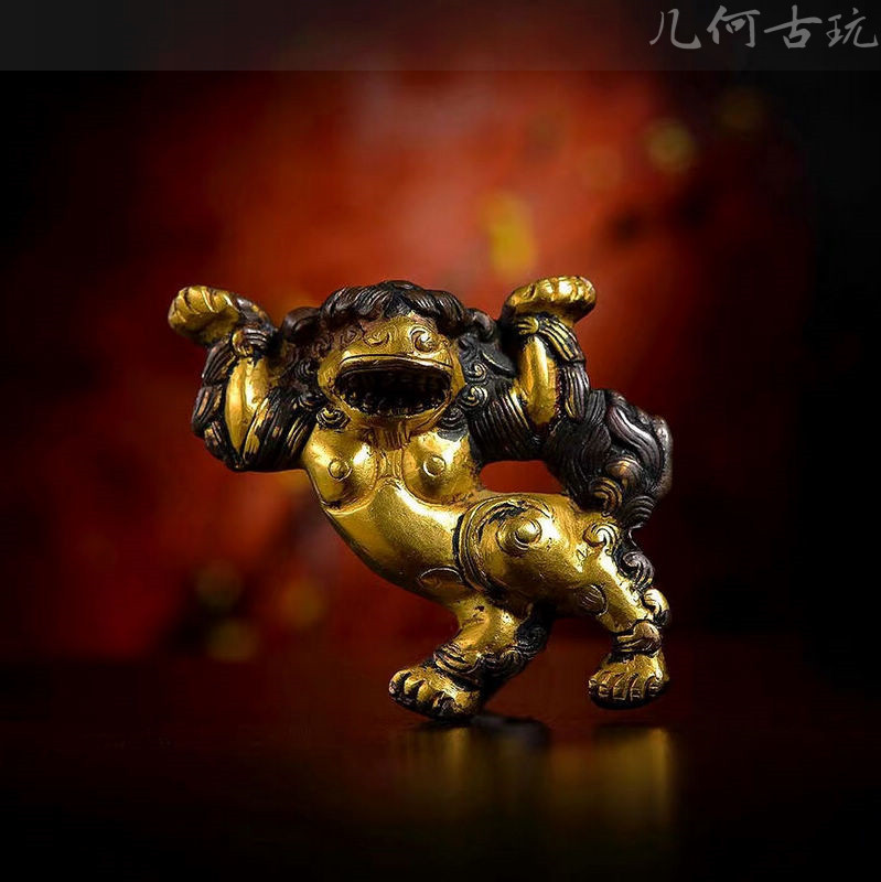 【几何】藏传明代铜鎏金铸造护法狮 雪狮 金光闪闪古玩老物件3532