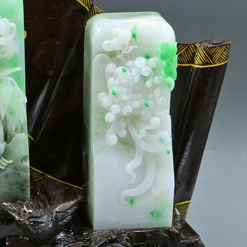 【源头好货-镇平】《梅兰竹菊》1980g 李卓工作室独山玉摆件