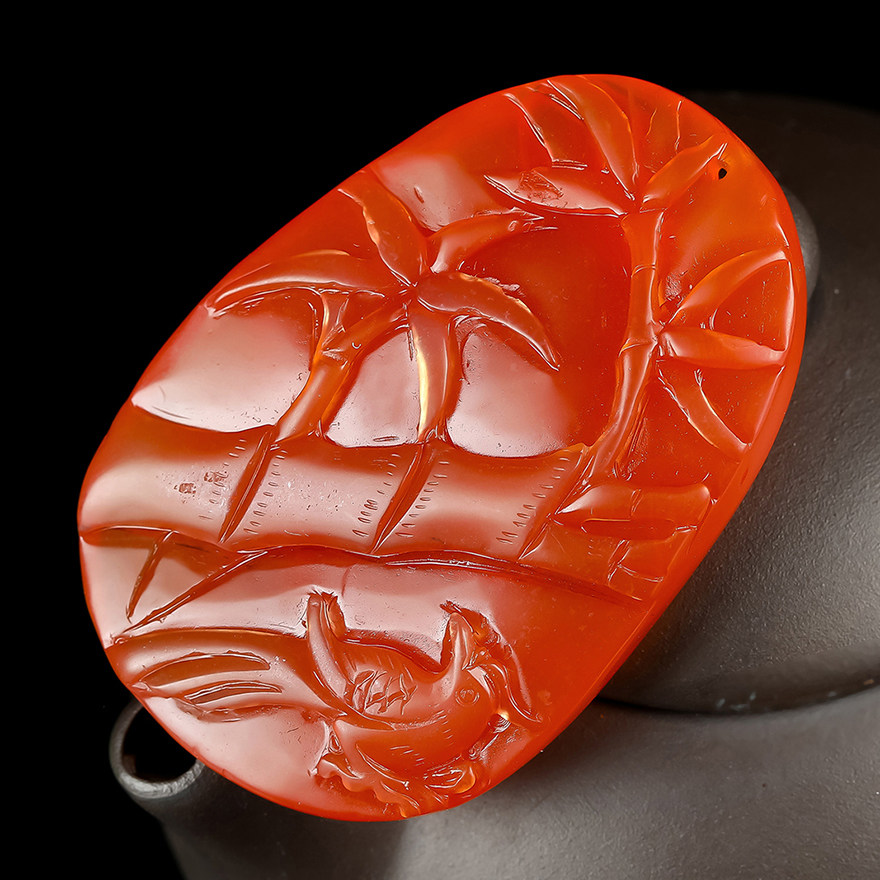 37.04g 桑杰国际拍卖 精品南红玛瑙 竹报平安挂件