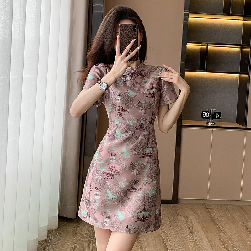粉色新中式减龄改良旗袍短裙夏季新款小个子高级感国风气质连衣裙