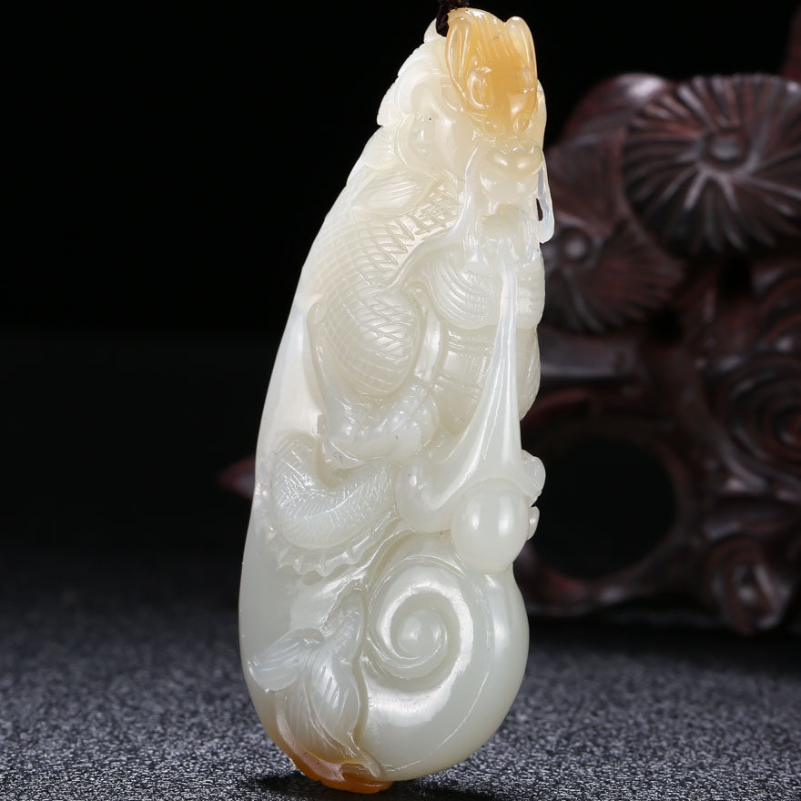 【祥龙吐水】省级玉雕大师王保东作品和田玉祥龙吐水挂件 65.22g