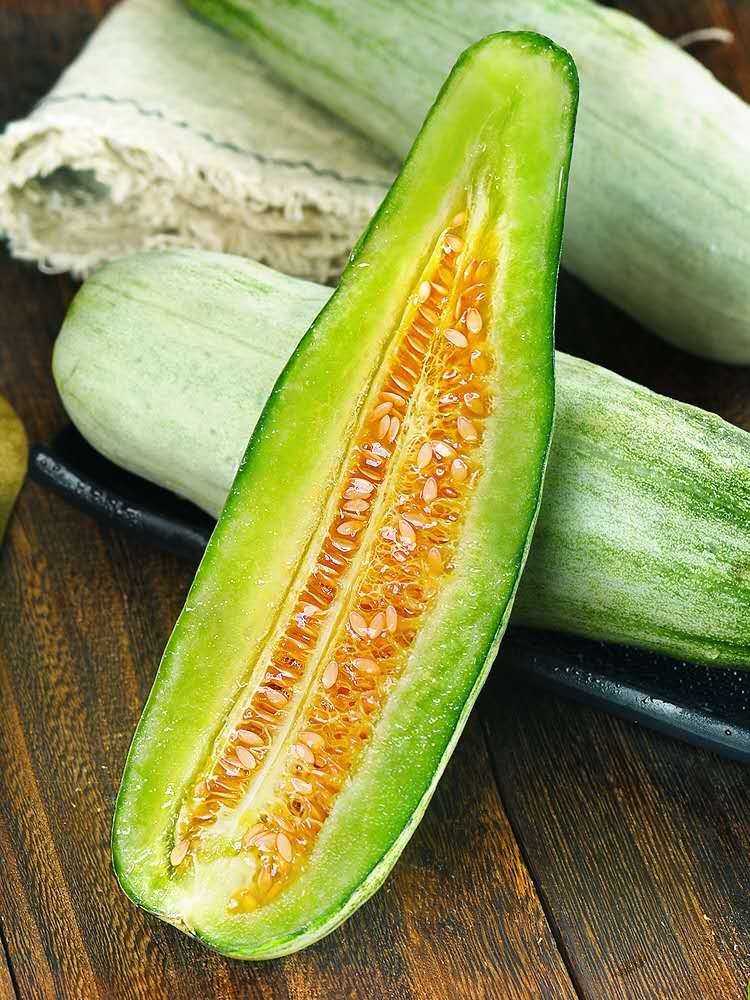 山东羊角蜜甜瓜新鲜甜瓜香瓜时令脆甜羊角脆5斤精品整箱现摘包邮