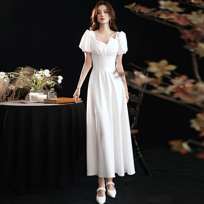 2021新款女晚礼服宴会白色