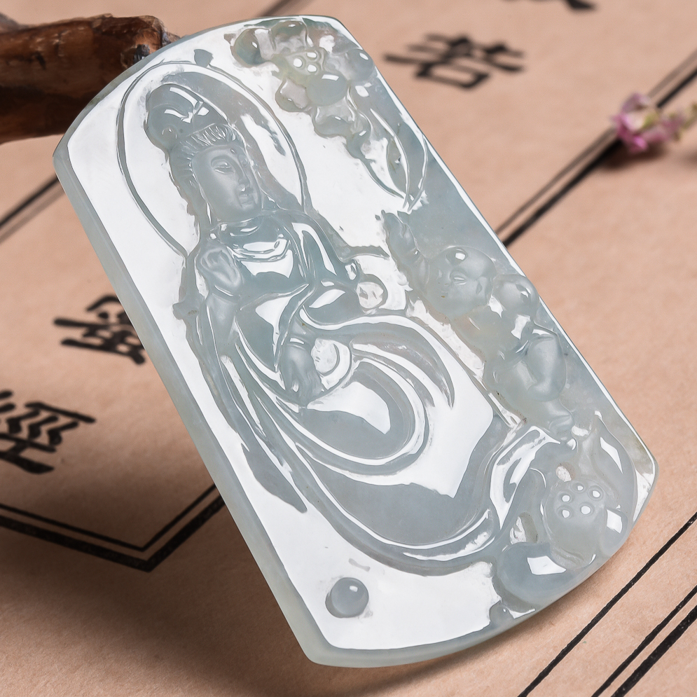 天然翡翠 老坑冰糯种送子观音 40.48克