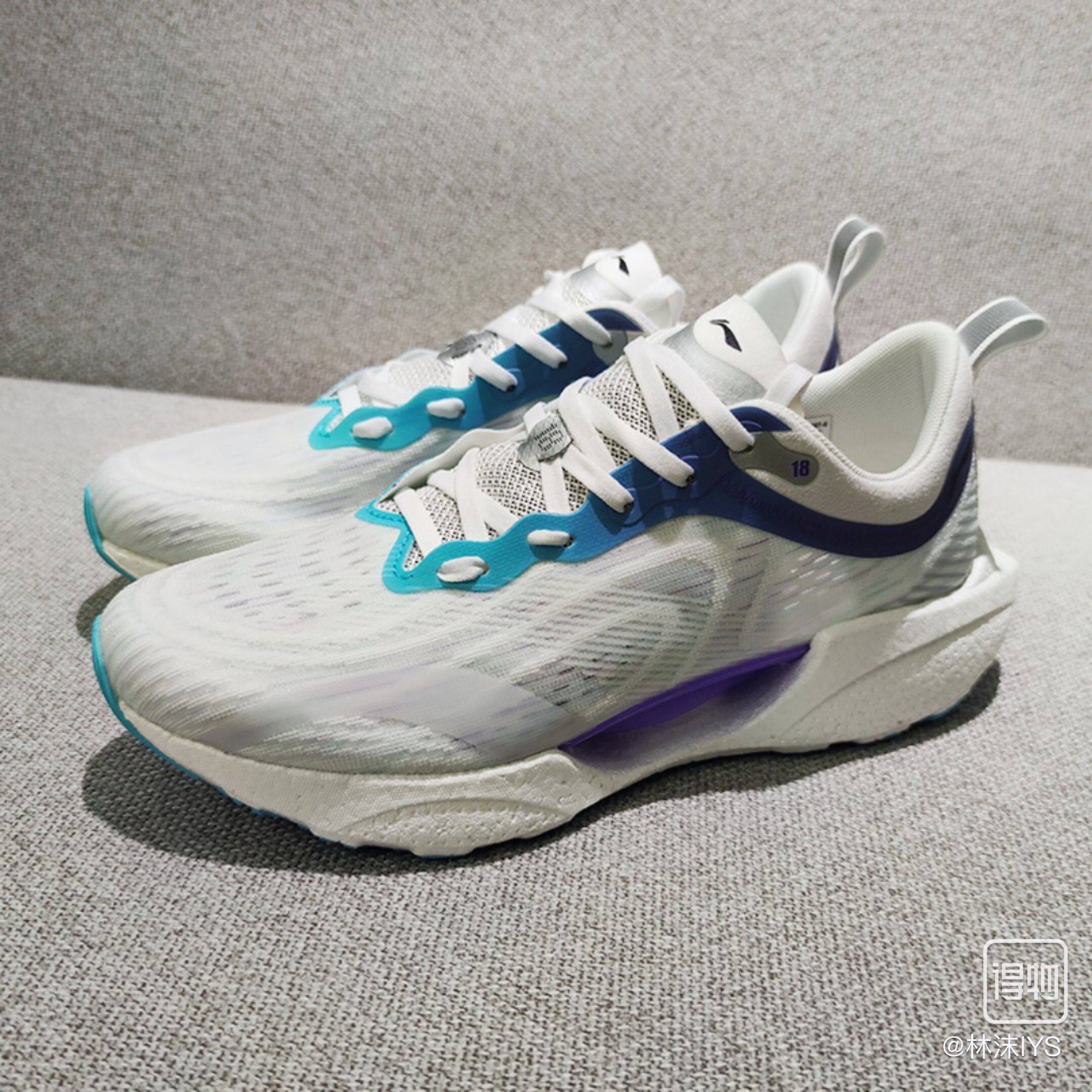 李宁跑鞋超轻18