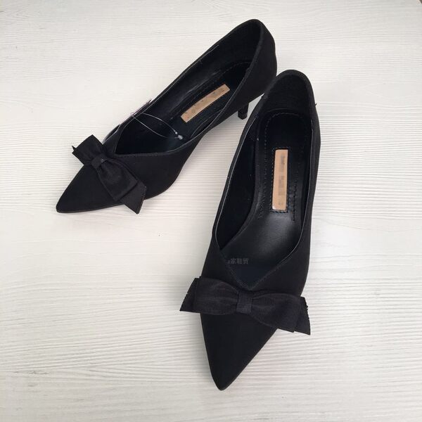 2018春秋瓢鞋单鞋蝴蝶结饰中跟包鞋时装女鞋黑色尖头细跟单鞋