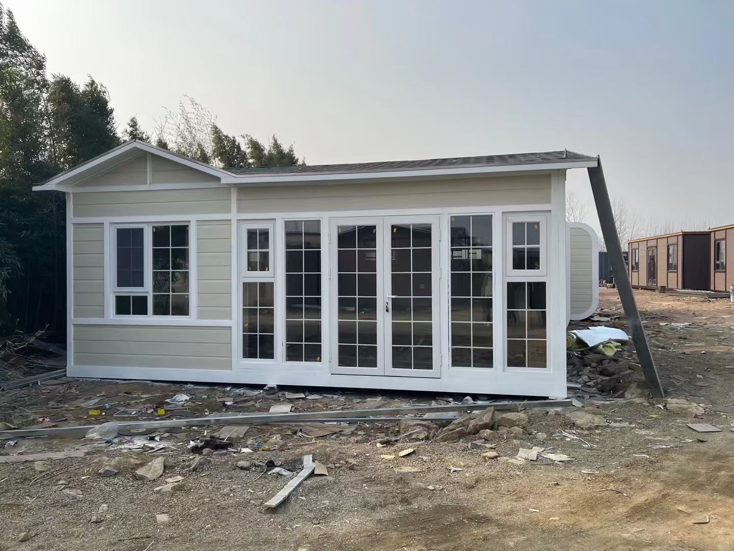 阳光房 集成房屋 轻钢别墅移动家用自建活动住人小房子雕花板岗亭